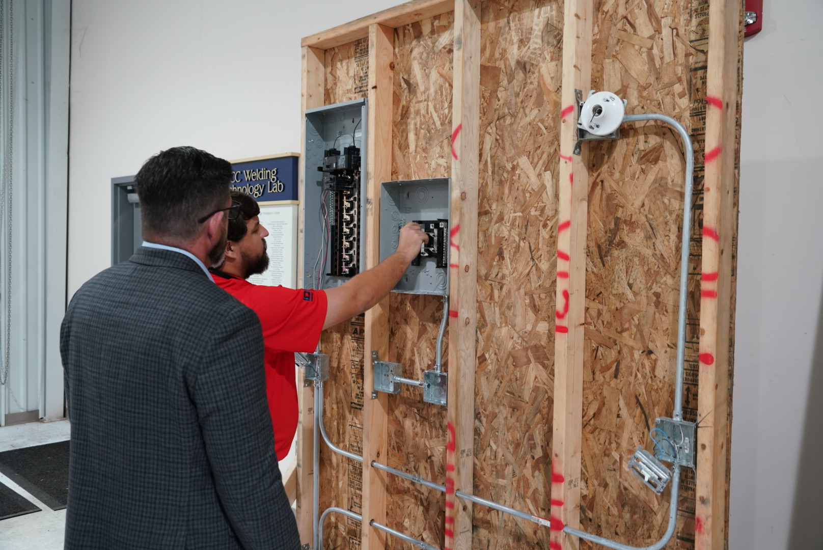 Commissioner Diaz visiting Tallahassee Community College to see their Electrical Apprenticeship Program in action