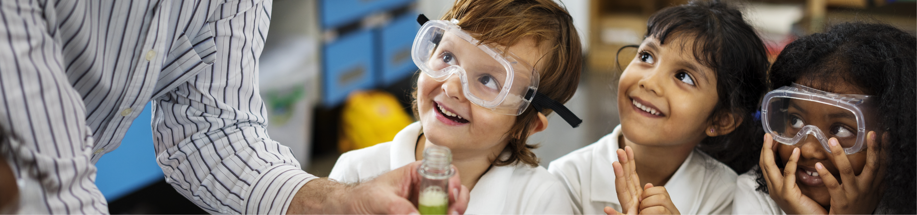 Kids in chemestry lab